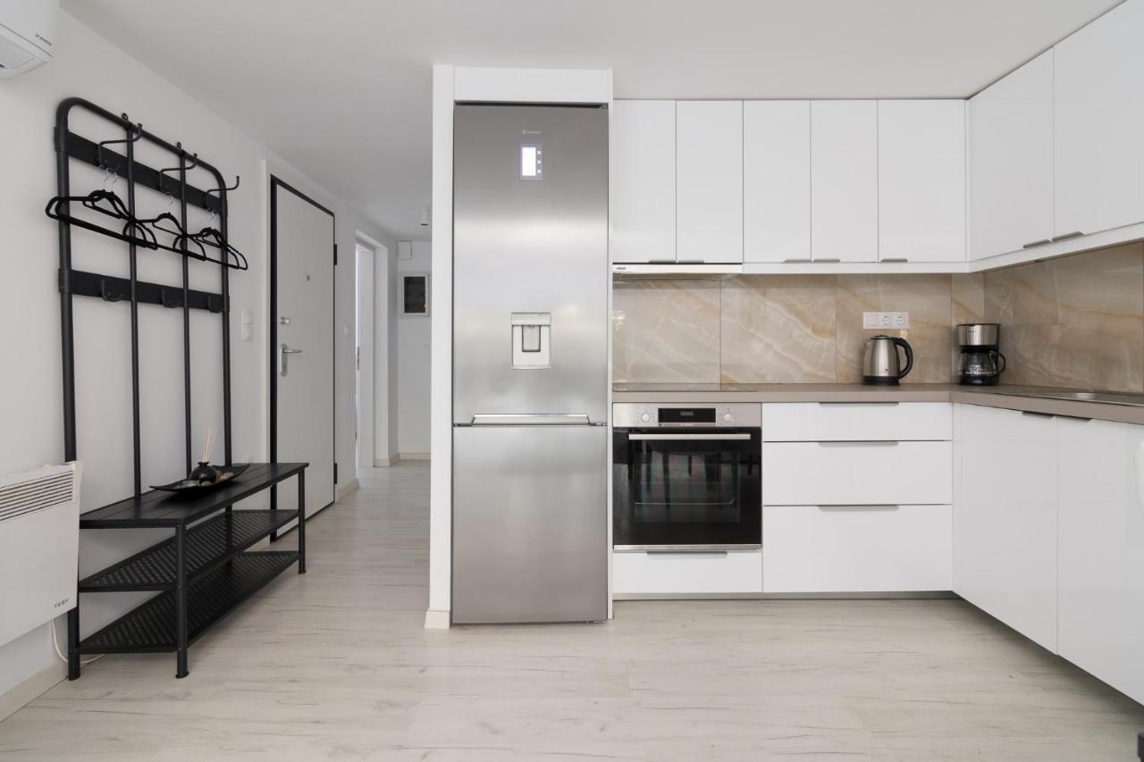Apartment For 3 Ppl In Варкіза Екстер'єр фото