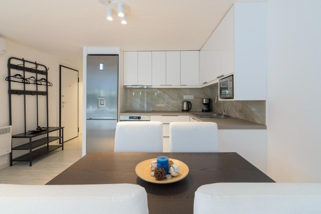Apartment For 3 Ppl In Варкіза Екстер'єр фото